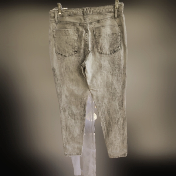 Mossimo Denim Jeggings Distressed Denim size 10 - Picture 2 of 7